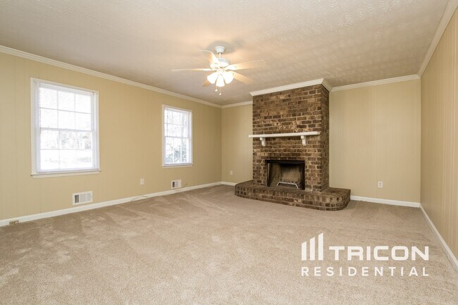 Building Photo - 6471 Chickasaw Dr