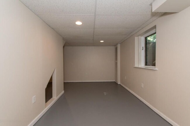 Building Photo - 12700 Minges Rd S