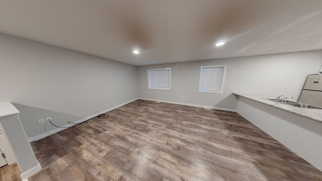 Building Photo - 9527 113 Ave