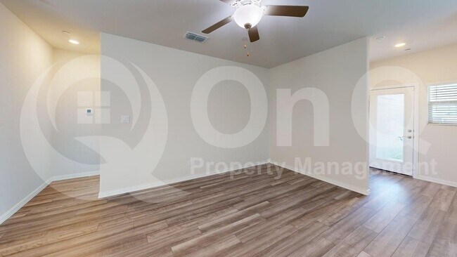 Foto del edificio - 119 Olympus St