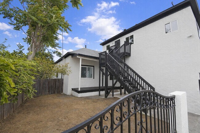 Foto del edificio - 2096 Franklin Ave