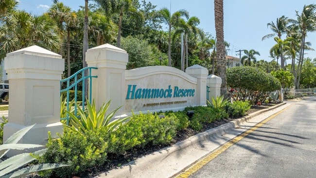 Building Photo - 4655 Hammock Cir