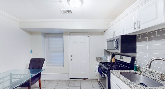 Foto del edificio - 712 Shawmut Ave