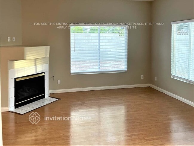 Foto del edificio - 8428 Opal Splendor Ave