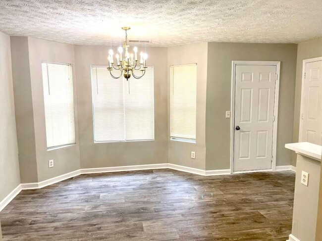 Foto del edificio - 5594 Fair Creek Way