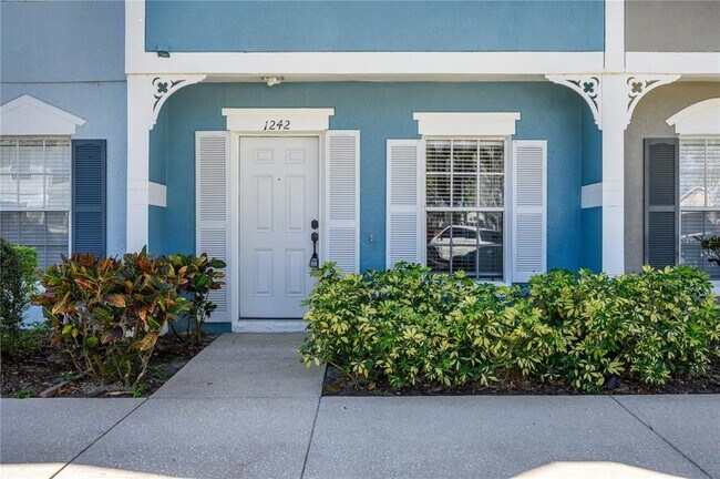 Foto del edificio - 1242 Vineland Pl