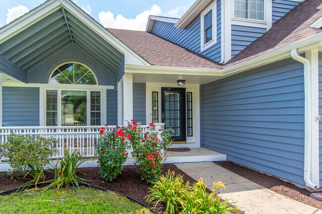 Building Photo - 2320 Indian Grass Rd