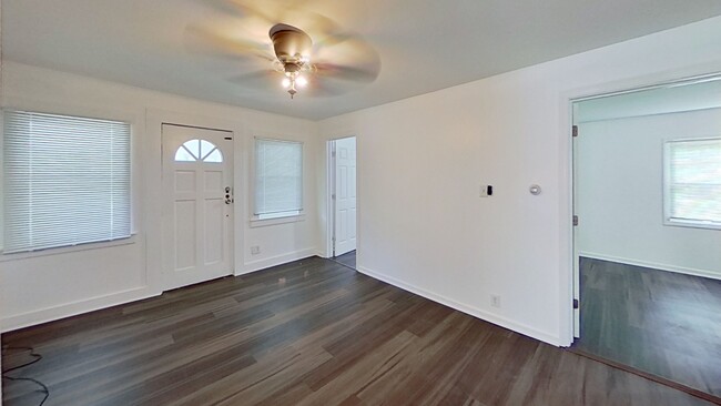 Foto del edificio - 256 Amherst Rd