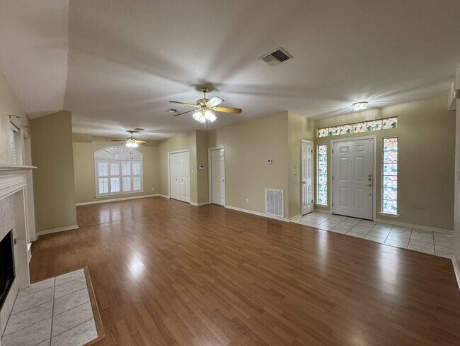 Foto del edificio - Eagle Creek Subdivision