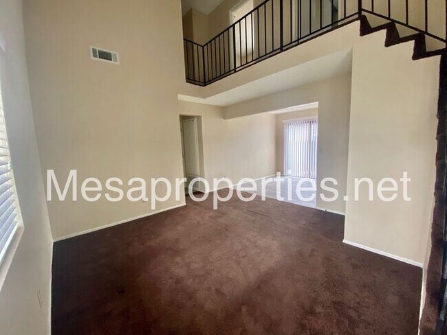 Foto del edificio - 741 N Center Ave