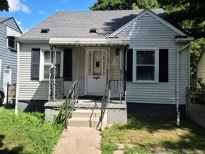 Building Photo - 3071 Fort Park Blvd