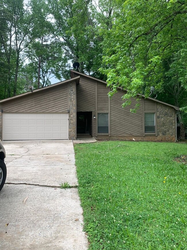 Building Photo - 562 Woodknoll Ct