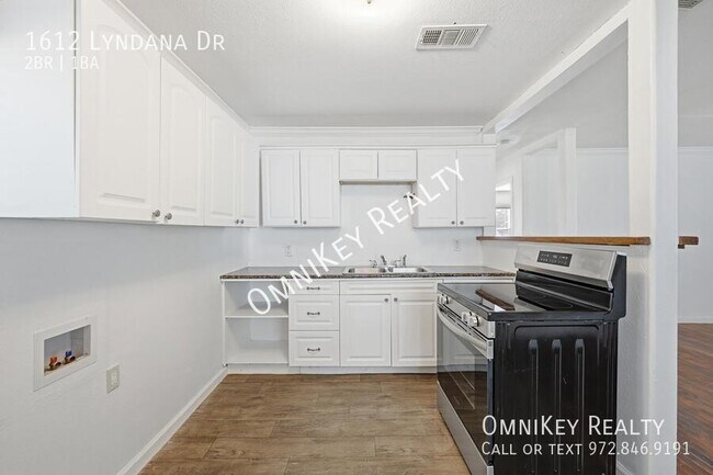 Foto del edificio - 1612 Lyndana Dr