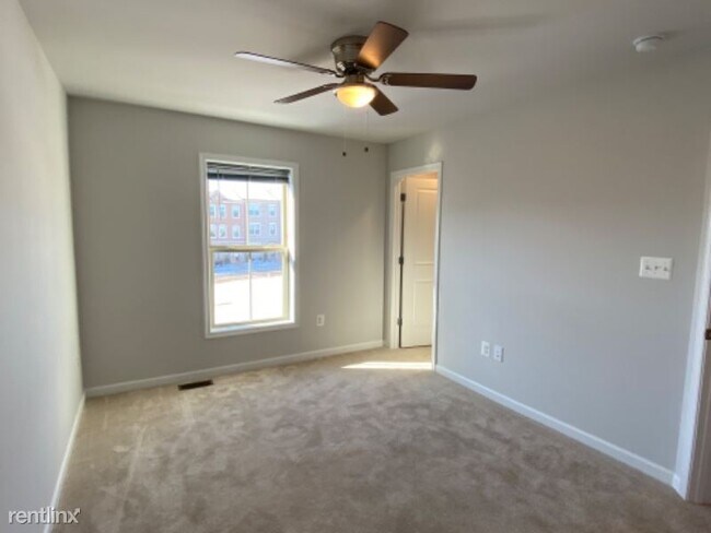 Building Photo - 3 br, 3 bath Townhome - 10 Painted Lady Way