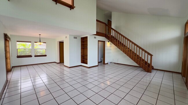 Building Photo - 15233 Marrian Ave