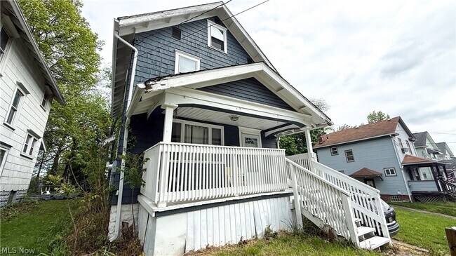 Building Photo - 987 Boone St