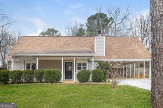 Building Photo - 46 Cathie Dr