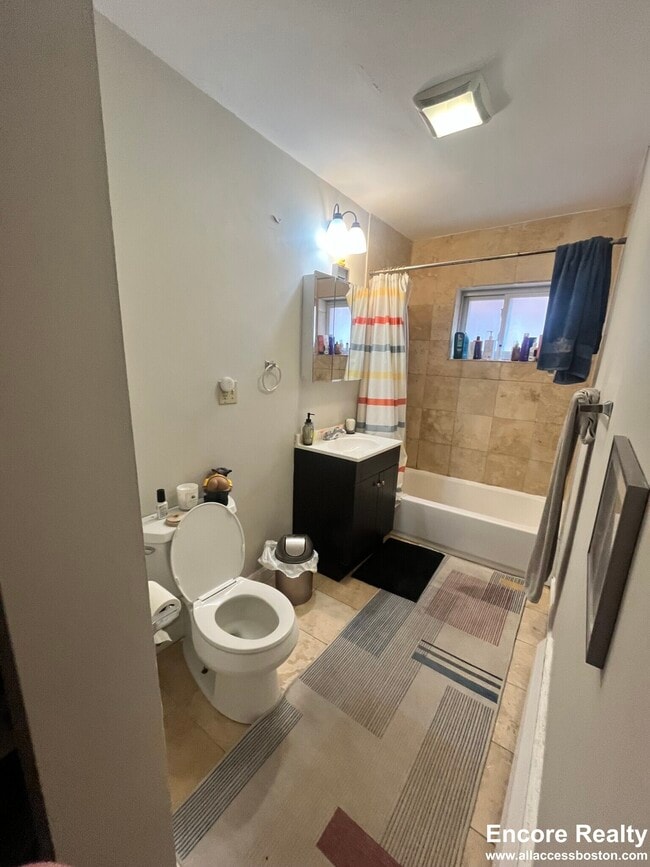 Building Photo - 69 Chiswick Rd