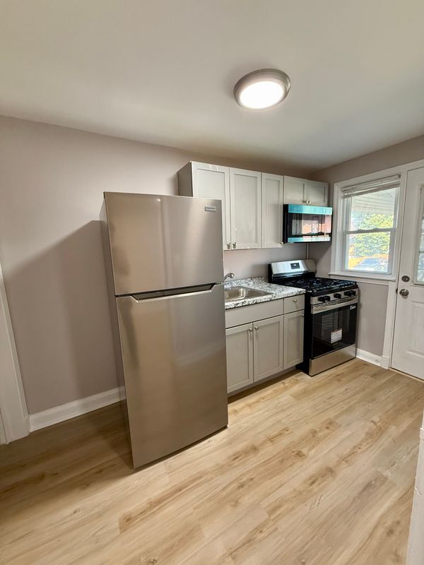 Foto del edificio - 607 Lucia Ave