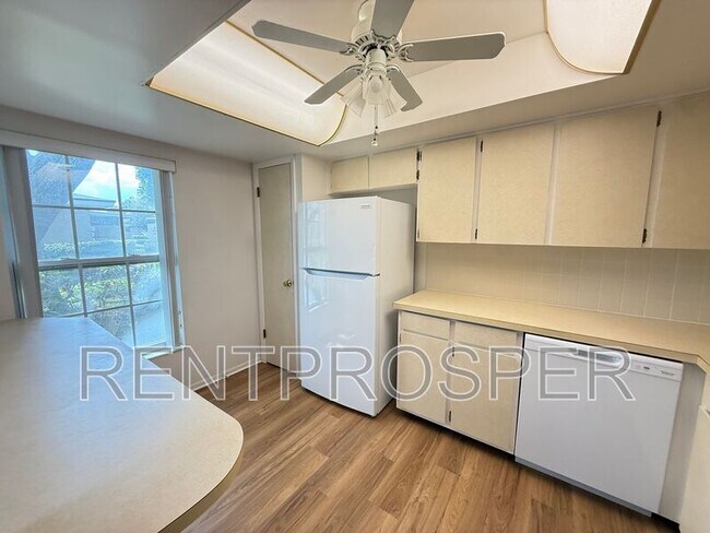 Foto del edificio - 225 Ranier Cove