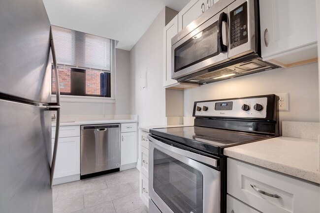 Interior Photo - Fort Wood Apartments