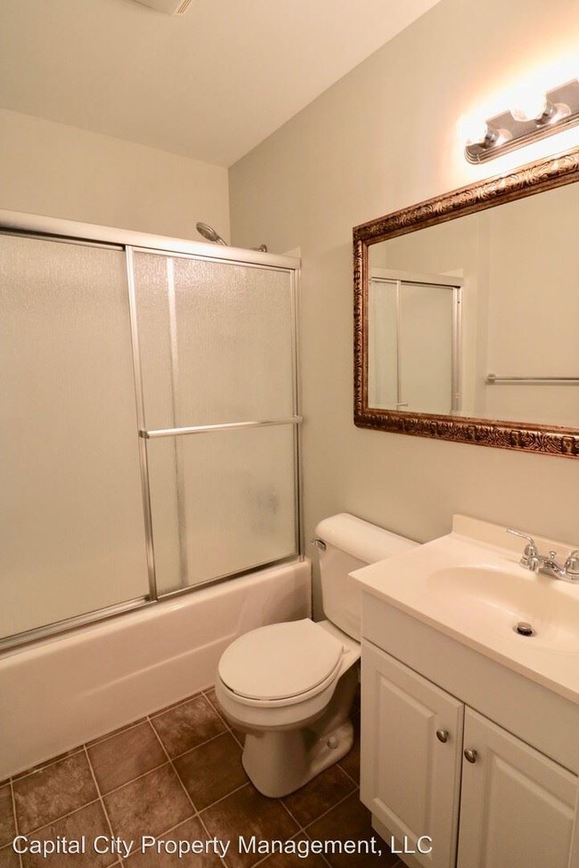 Building Photo - 2 br, 1 bath House - 1033 N. Ohio St.