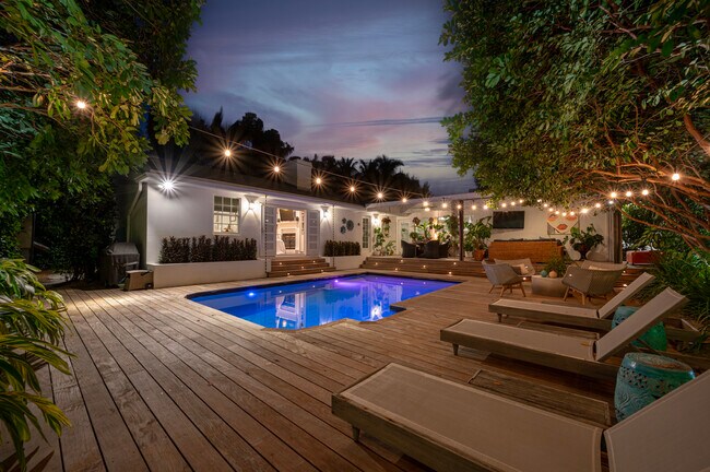 Foto del edificio - 302 NW 16th St