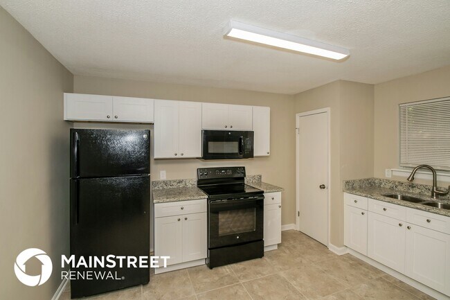 Building Photo - 436 15th Ln NW