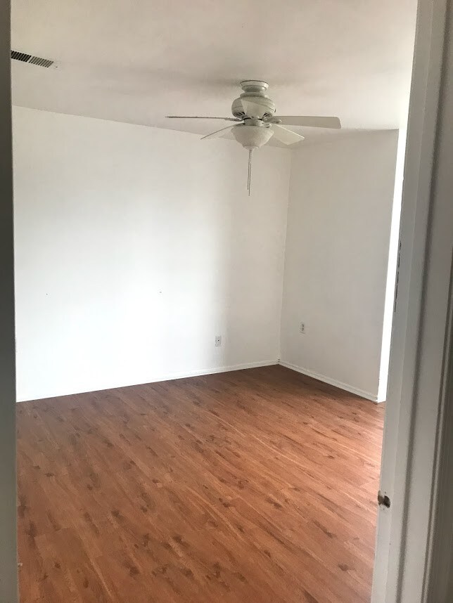 Foto del edificio - 141 Woodbridge Terrace