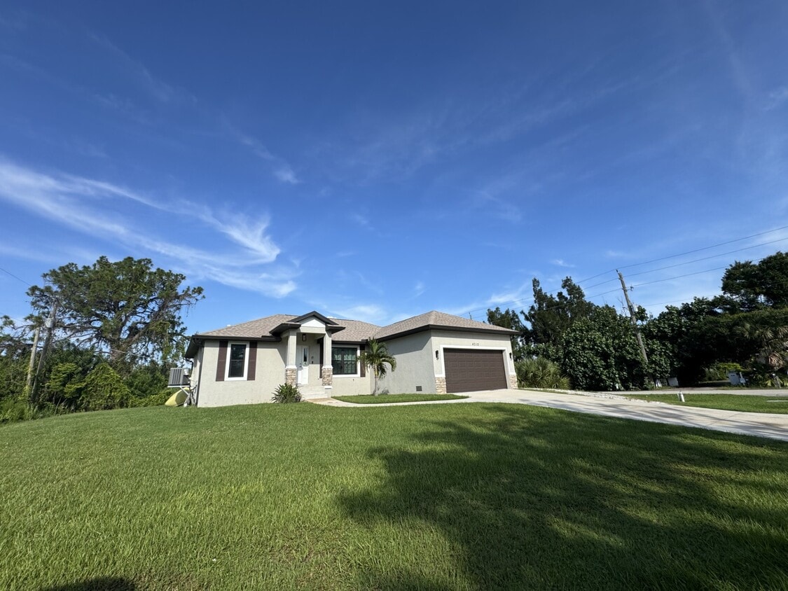 Primary Photo - 4310 Zenith Rd
