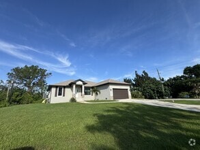 Building Photo - 4310 Zenith Rd