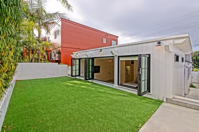 Foto del edificio - Completely Remodeled, Custom 3BR2BA Home w/ Spacious Floorplan, Amazing Indoor/Outdoor Space, Gat...