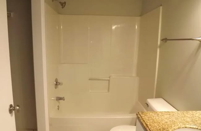 Foto del edificio - 2712 Oak Hammock Dr