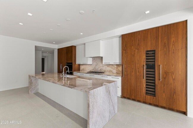 Foto del edificio - 6587 N Palmeraie Blvd