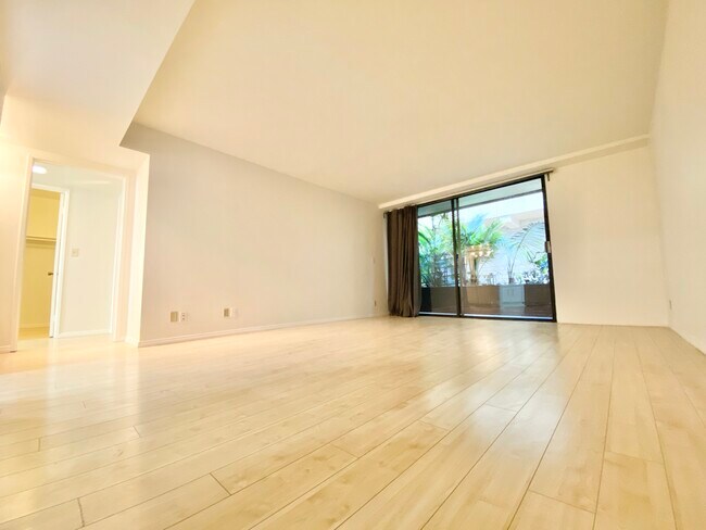 Foto del edificio - 10535 Wilshire Blvd