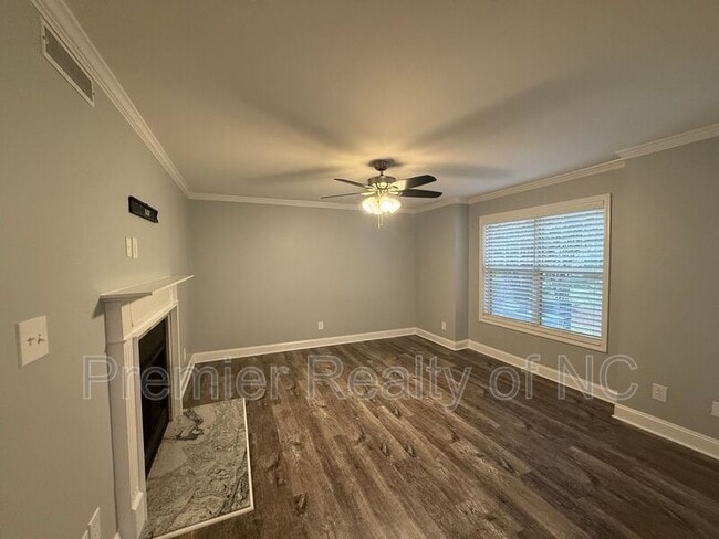 Photo - 4021 Whirlaway Ct Apartment