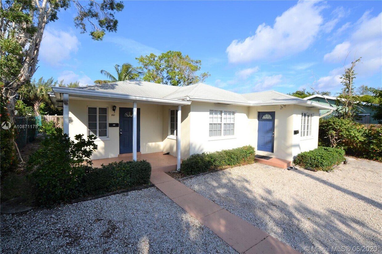 801 SE 4th St Unit 2, Boynton Beach, FL 33435 Room for Rent in
