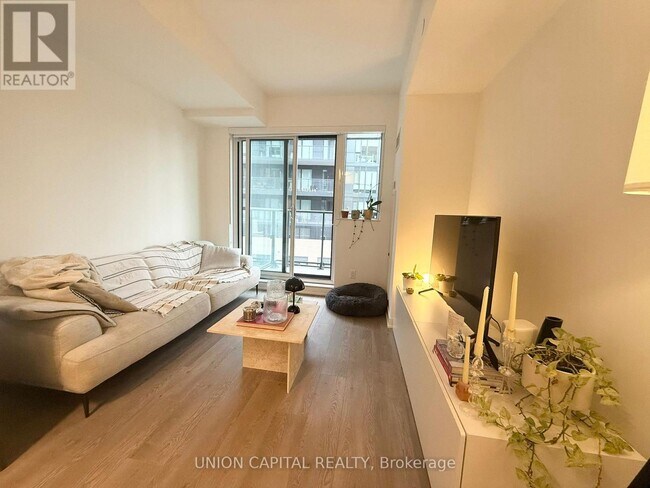 Photo du bâtiment - 543 Richmond St W