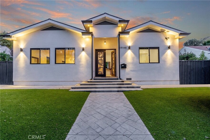 Foto principal - 19148 W Oxnard St