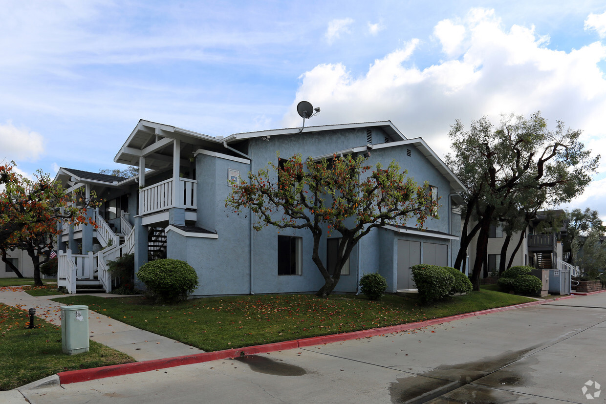 Building Photo - Cobblestone Park Apartments