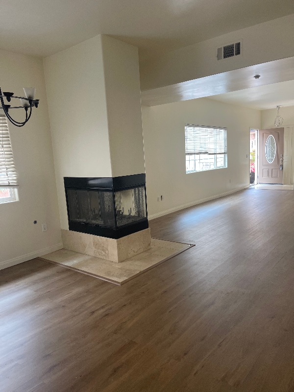 Building Photo - 3953 Riviera Dr