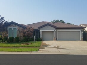 Building Photo - 6145 Crater Lake Dr
