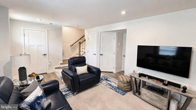 Building Photo - 9008 Armstrong Ln