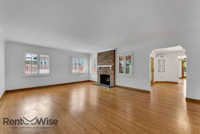 Foto del edificio - 1534 Whipple Ave