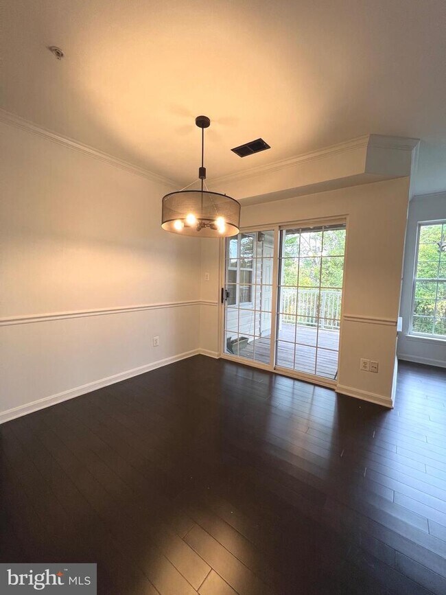 Foto del edificio - 25200 Lake Shore Square