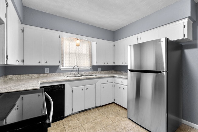 Kitchen - 1625 E Nora St
