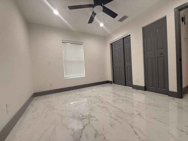 Foto del edificio - 7211 E 21st Ave