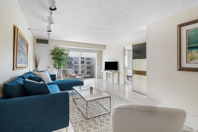 Building Photo - 4511 S Ocean Blvd