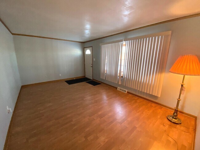 Building Photo - 5525 Sand Ridge Rd