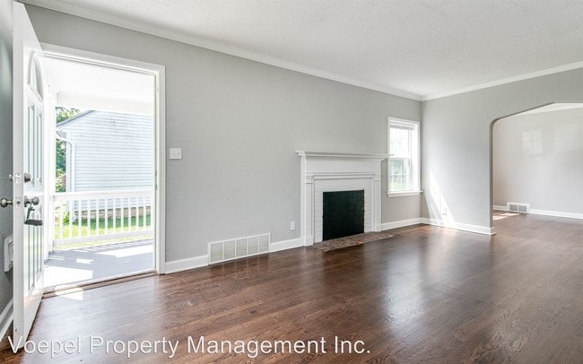 Building Photo - 3 br, 1 bath House - 6428 Agnes Ave.